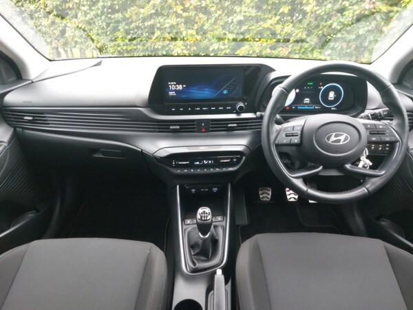 Used Hyundai BAYON 2024 for sale - 76160425: Photo 2
