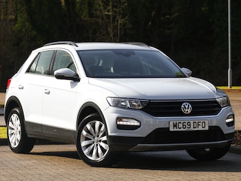Used Volkswagen T-Roc 2020 for sale - 77847426: Photo