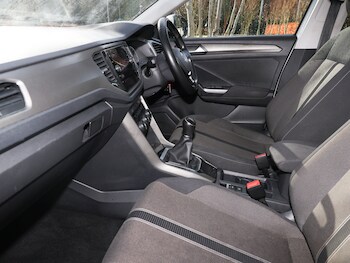 Used Volkswagen T-Roc 2020 for sale - 77847426: Photo