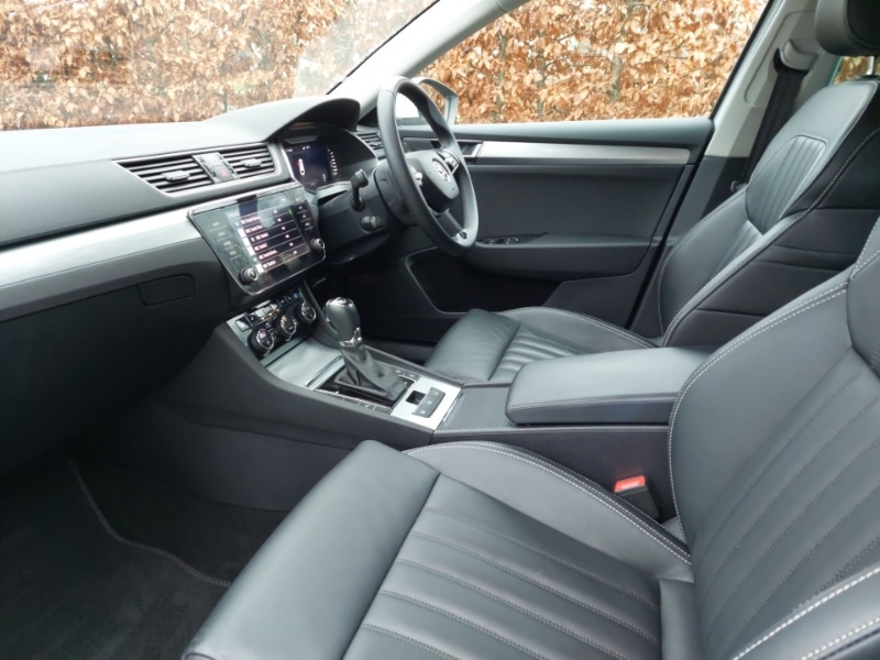 Used Skoda Superb 2023 for sale - 77630401: Photo 5