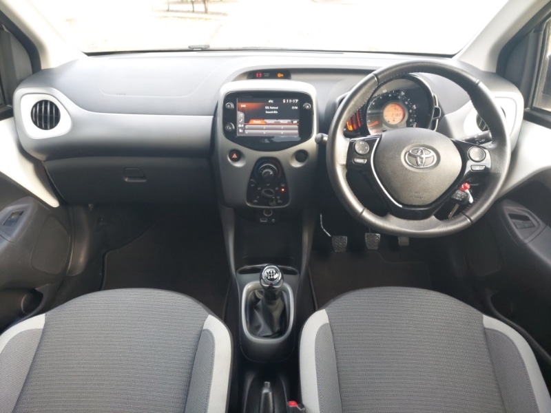 Used Toyota AYGO 2021 for sale - 76749221: Photo 2