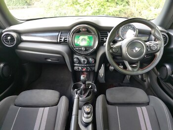 Used MINI Hatch 2019 for sale - 75963971: Photo
