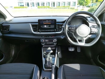 Used Kia Stonic 2023 for sale - 79510669: Photo