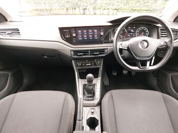 Used Volkswagen Polo 2018 for sale - 75989298: Photo 2