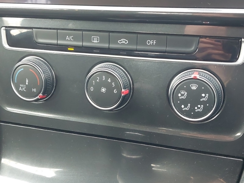 Used Volkswagen Golf 2017 for sale - 77761331: Photo 17