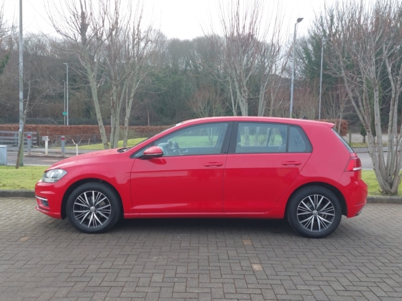 Used Volkswagen Golf 2017 for sale - 77761331: Photo 4
