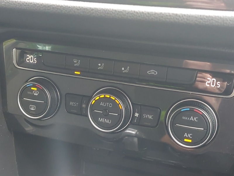 Used Volkswagen Tiguan 2018 for sale - 76587276: Photo 14