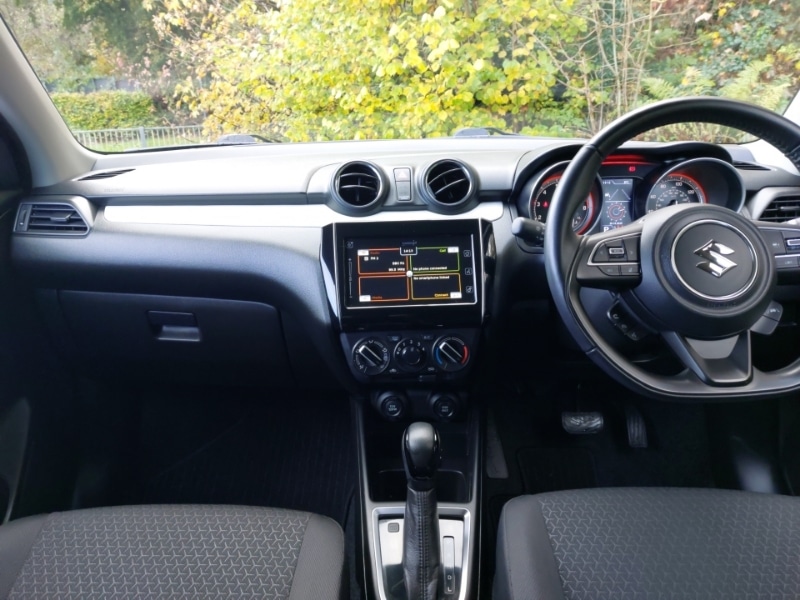 Used Suzuki Swift 2021 for sale - 76556608: Photo 2