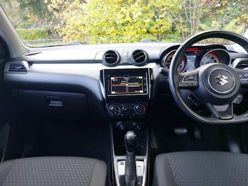 Used Suzuki Swift 2021 for sale - 76556608: Photo