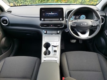 Used Hyundai KONA 2022 for sale - 76233320: Photo 2