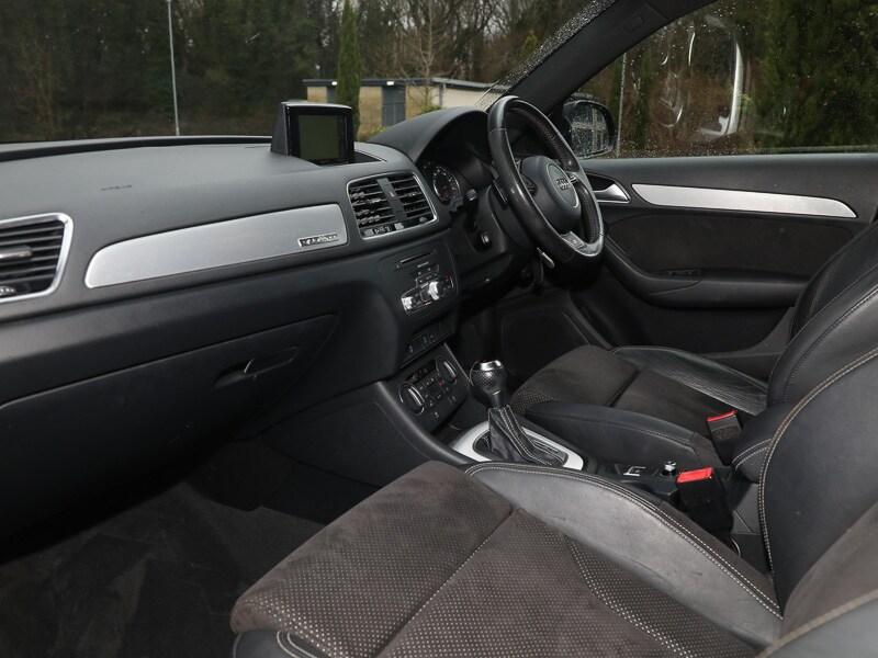 Used Audi Q3 2016 for sale - 77999531: Photo 2