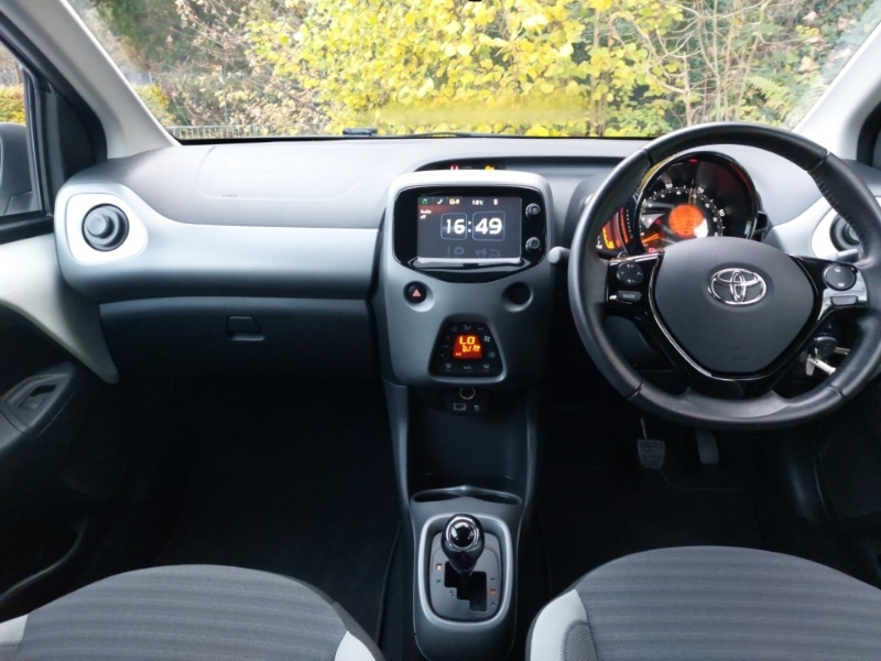 Used Toyota AYGO 2018 for sale - 76471546: Photo 2