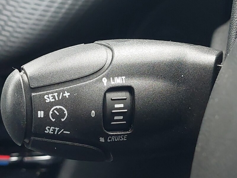 Used Peugeot 2008 2018 for sale - 78094082: Photo 18