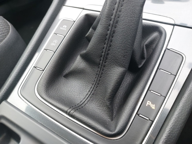 Used Volkswagen Golf 2017 for sale - 77556200: Photo 16