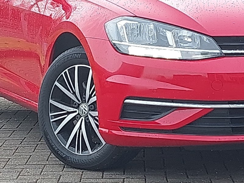 Used Volkswagen Golf 2017 for sale - 77556200: Photo 9
