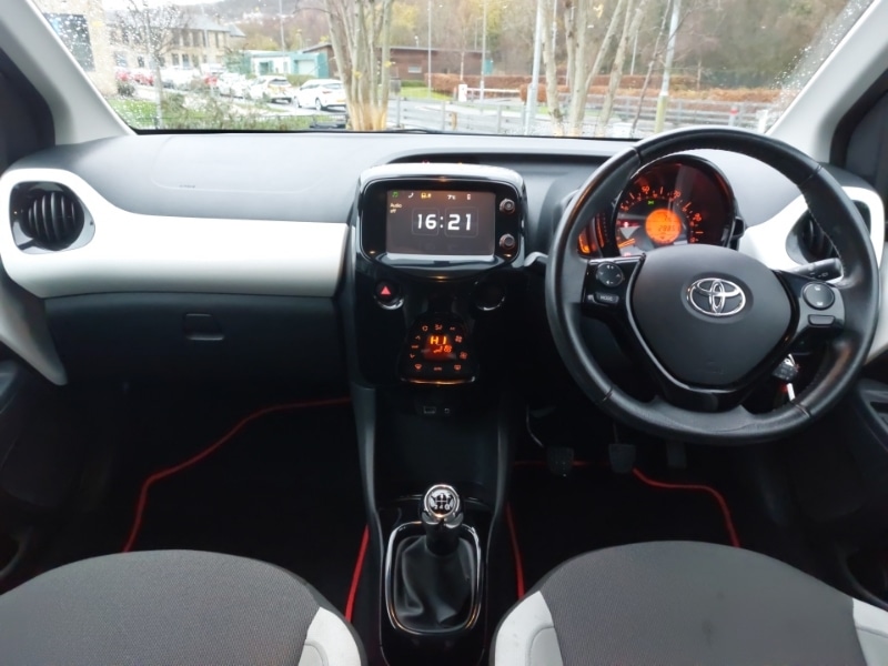 Used Toyota AYGO 2018 for sale - 76752060: Photo 2