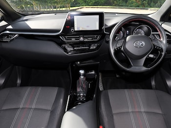 Used Toyota C-HR 2022 for sale - 76059057: Photo 4