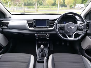 Used Kia Stonic 2020 for sale - 78580570: Photo