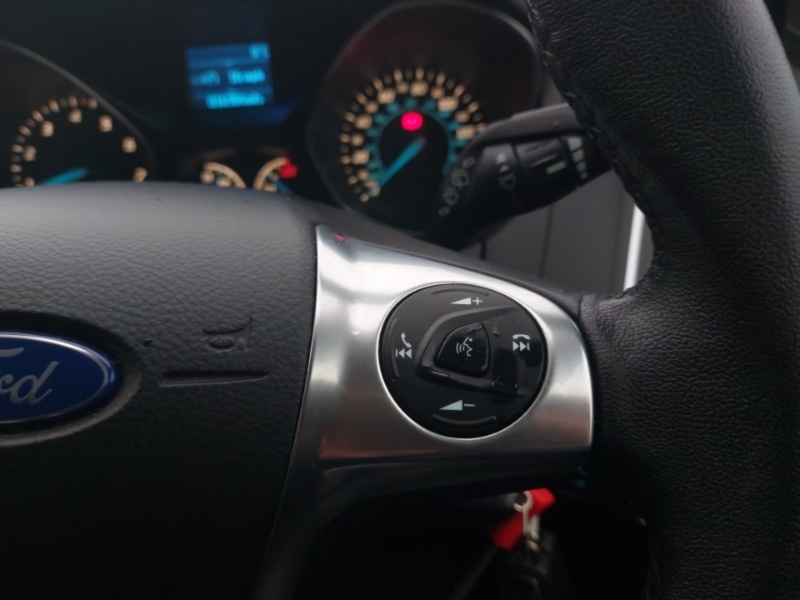 Used Ford Focus 2013 for sale - 76741685: Photo 12