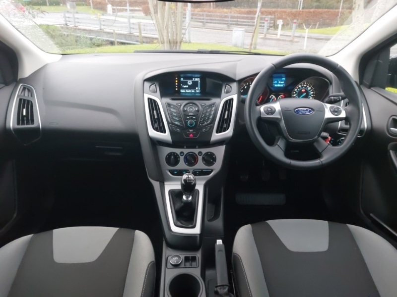 Used Ford Focus 2013 for sale - 76741685: Photo 2