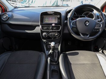 Used Renault Clio 2019 for sale - 77702330: Photo