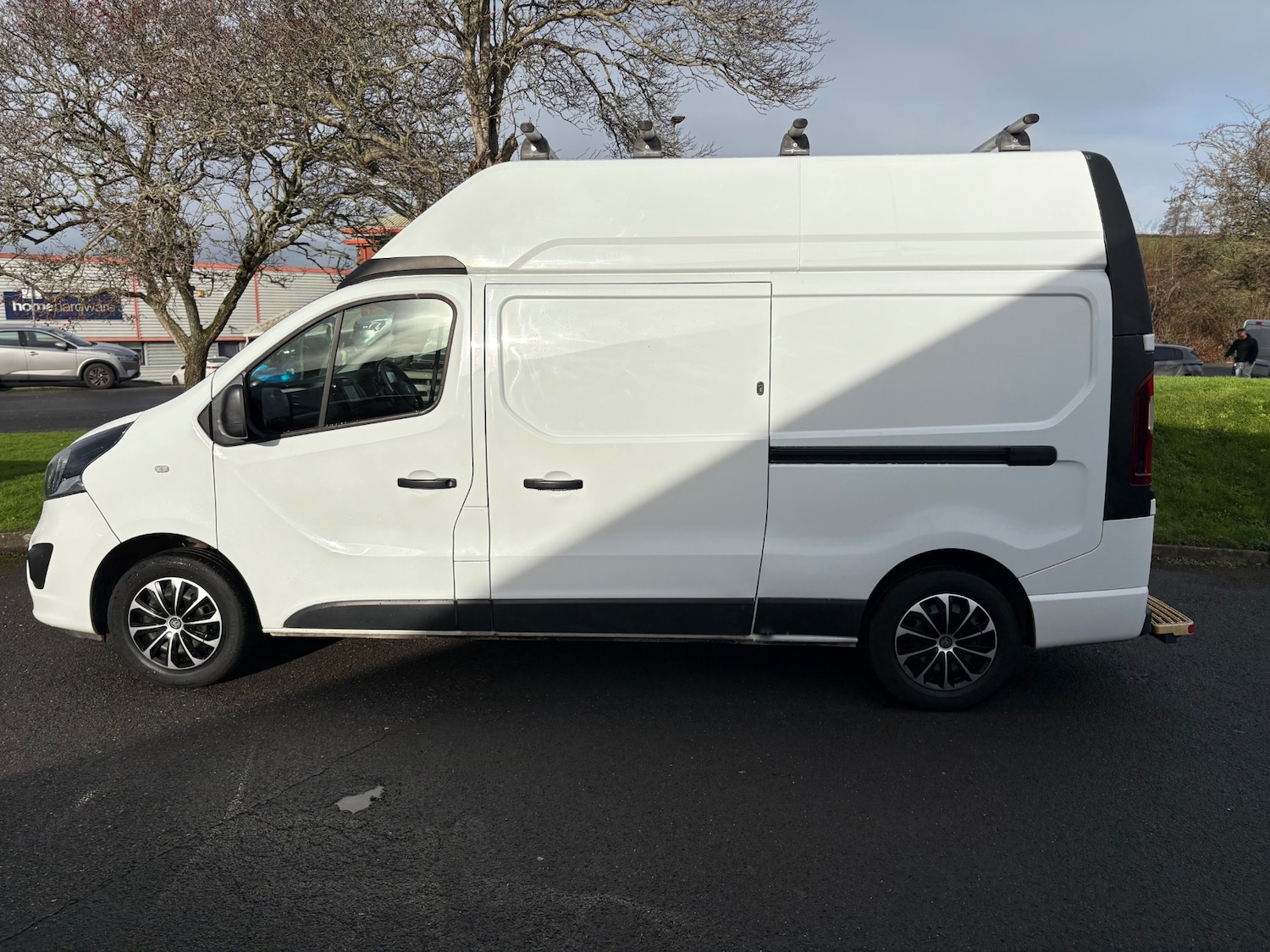 Used Vauxhall Vivaro 2019 for sale - 76778236: Photo 2