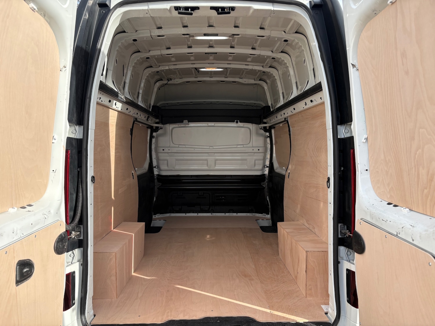 Used Vauxhall Vivaro 2019 for sale - 76778236: Photo 5