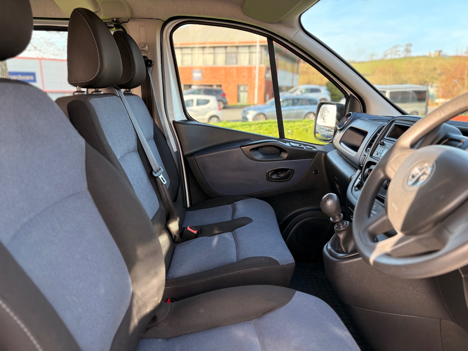 Used Vauxhall Vivaro 2017 for sale - 77818727: Photo 3