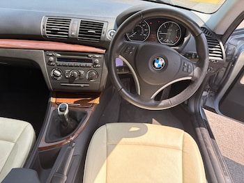 Used BMW 1 Series 2009 for sale - 79004568: Photo