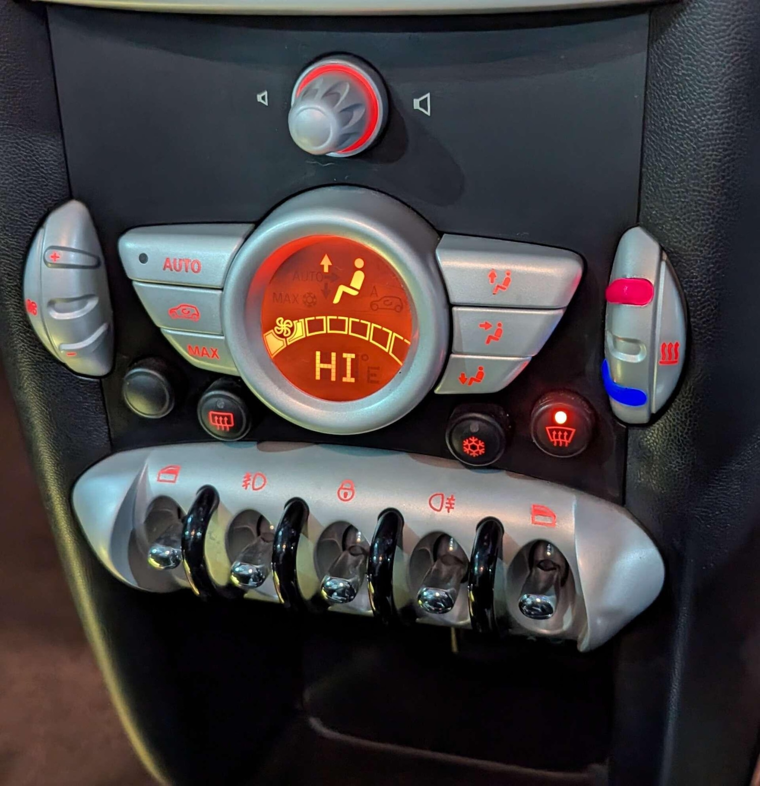 Used MINI Hatch 2010 for sale - 77892172: Photo 23