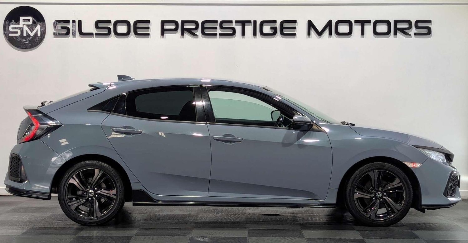 Used Honda Civic 2017 for sale - 77839737: Photo 10