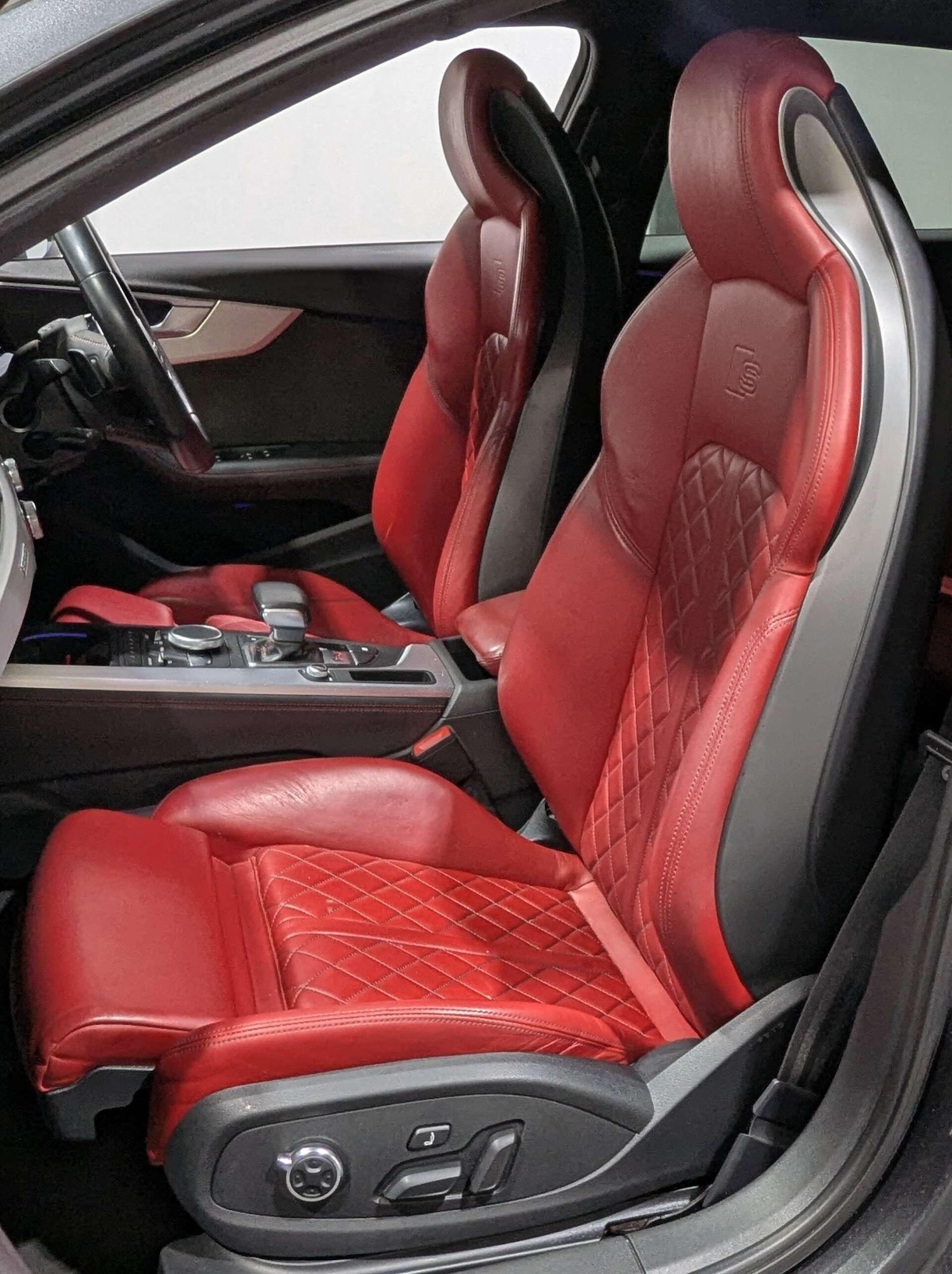 Used Audi A4 2016 for sale - 76731104: Photo 22