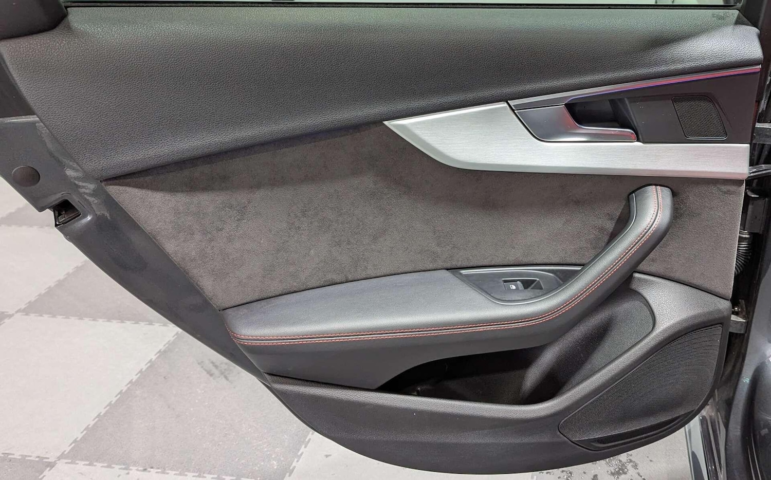 Used Audi A4 2016 for sale - 76731104: Photo 24