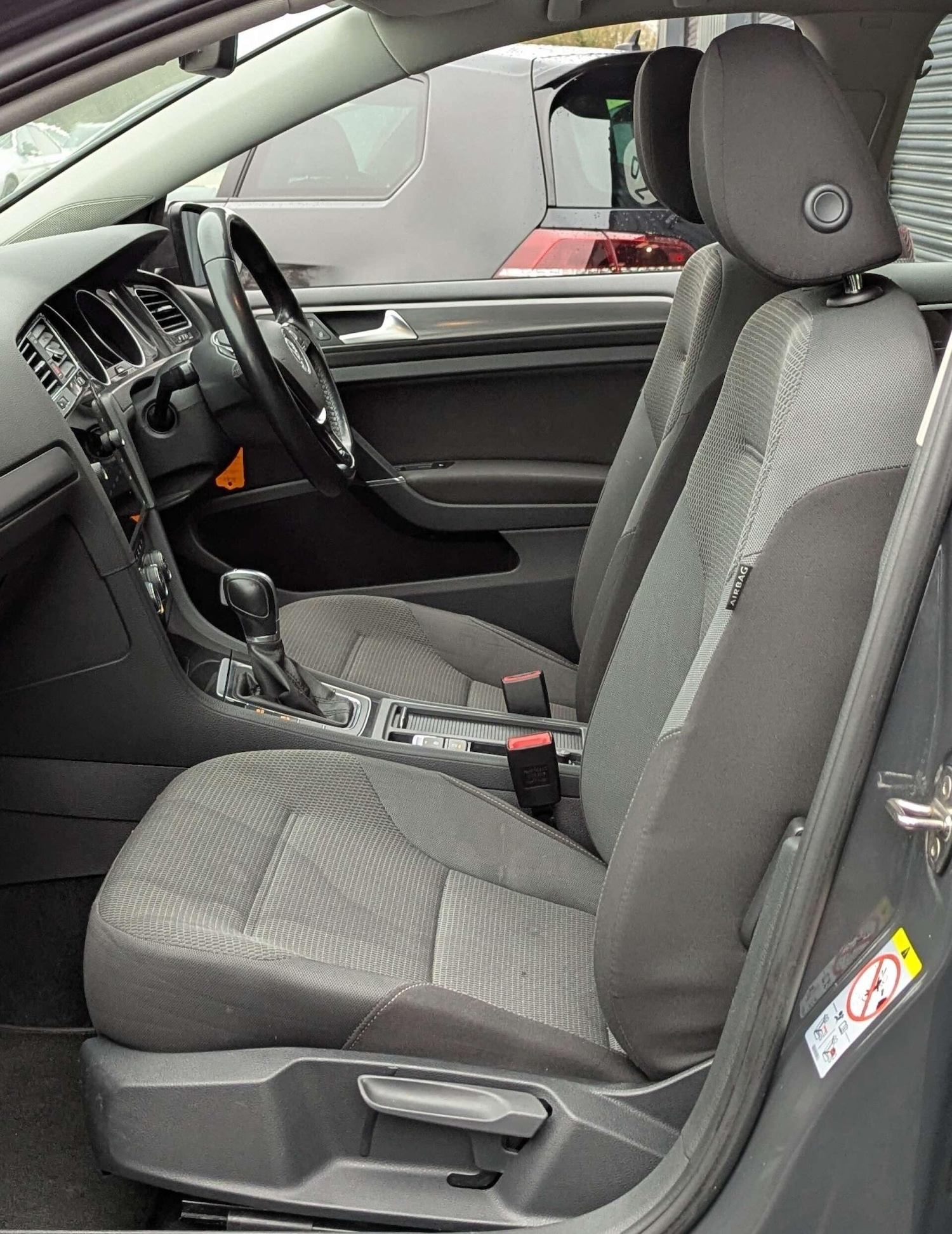 Used Volkswagen Golf 2018 for sale - 77155994: Photo 21