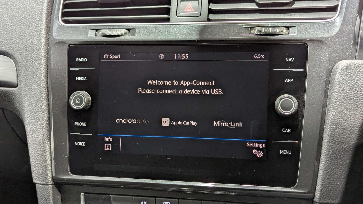 Used Volkswagen Golf 2018 for sale - 77155994: Photo 38