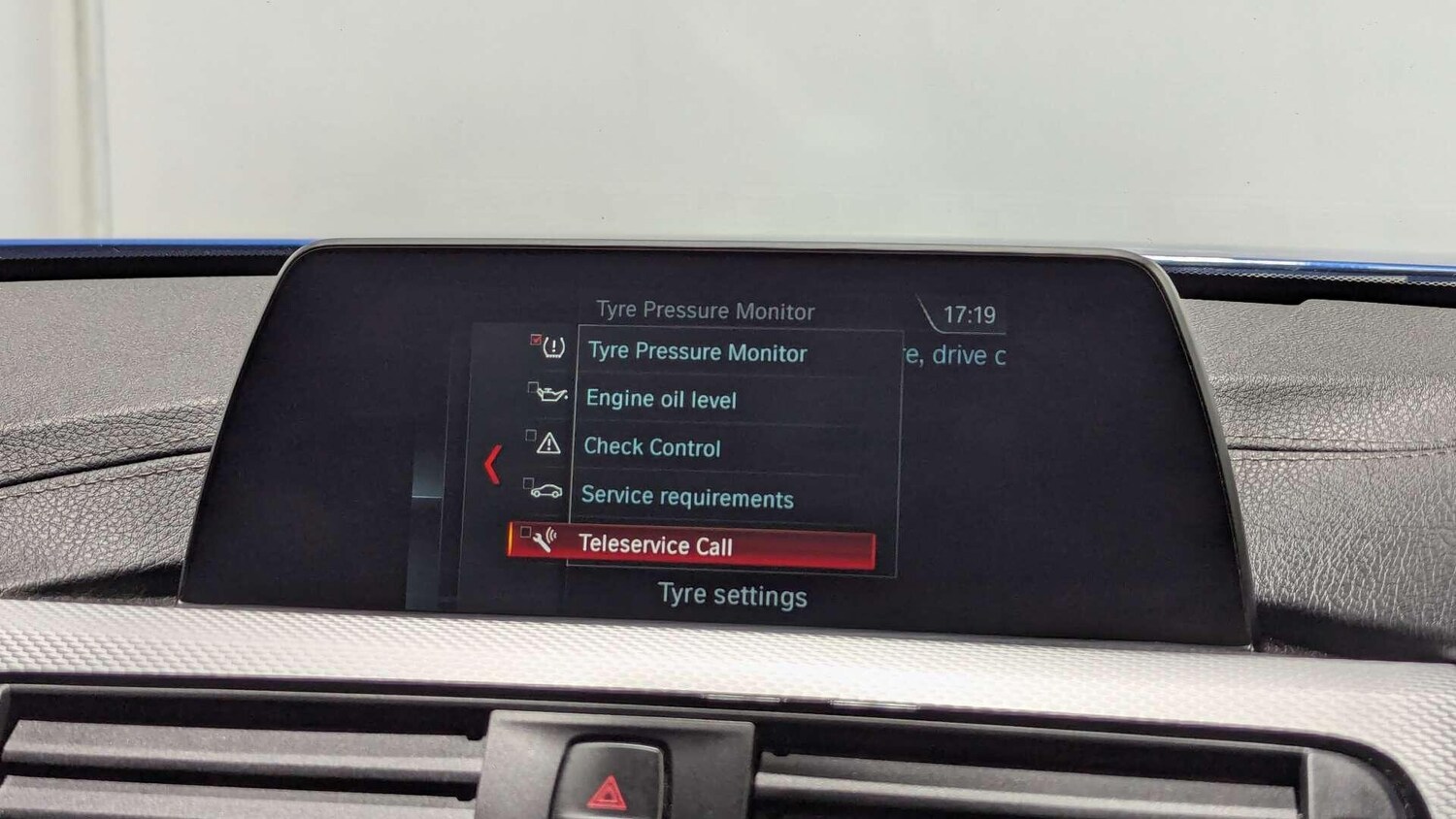 Used BMW 3 Series 2017 for sale - 77939757: Photo 42