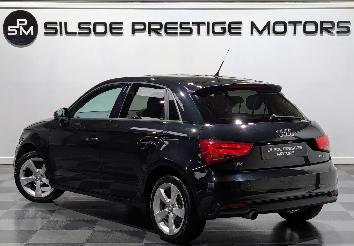 Used Audi A1 2016 for sale - 77202997: Photo 2