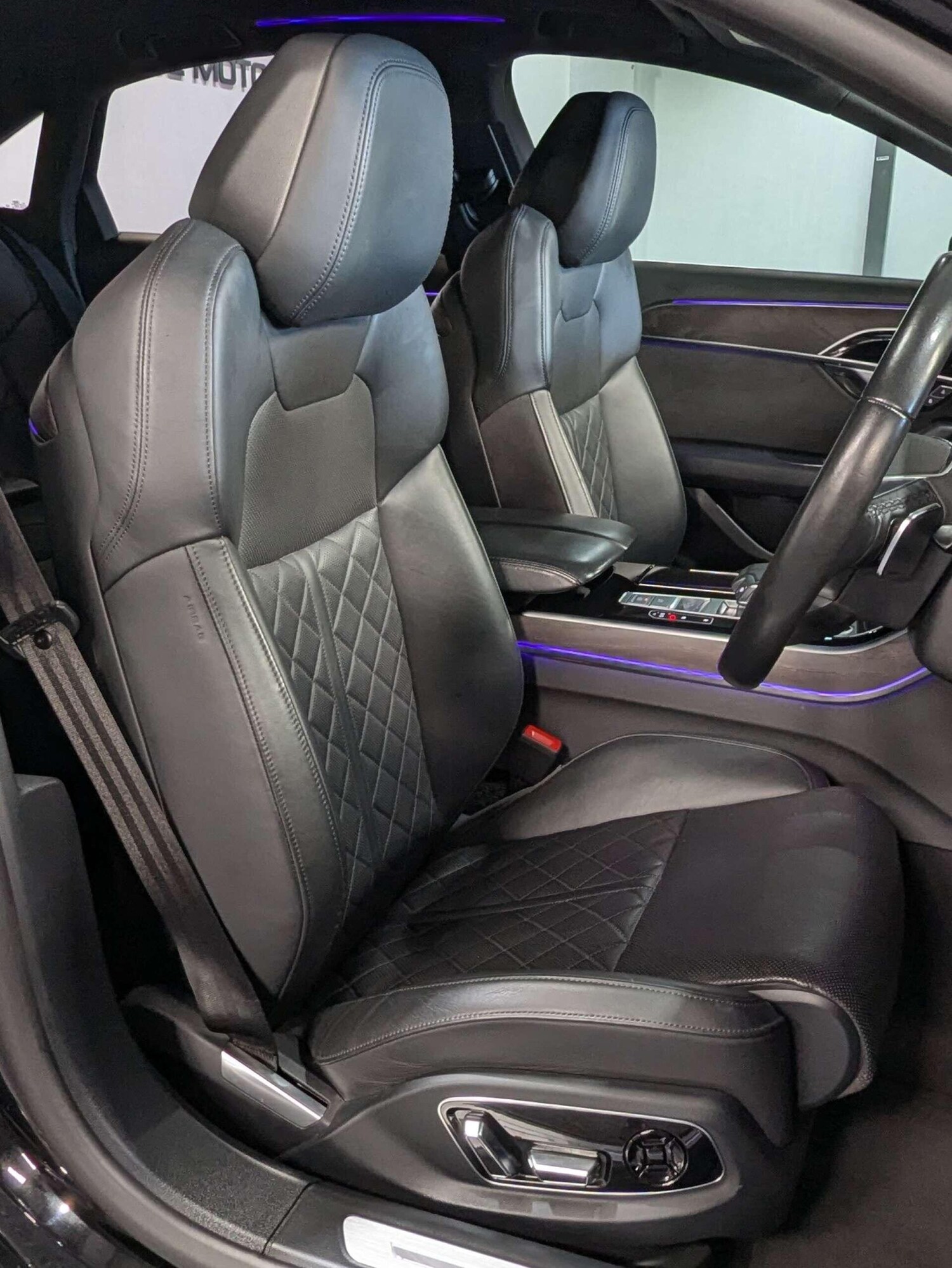 Used Audi A8 2022 for sale - 77978349: Photo 18