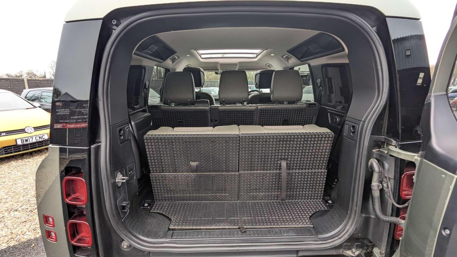 Used Land Rover Defender 2020 for sale - 77838473: Photo 91