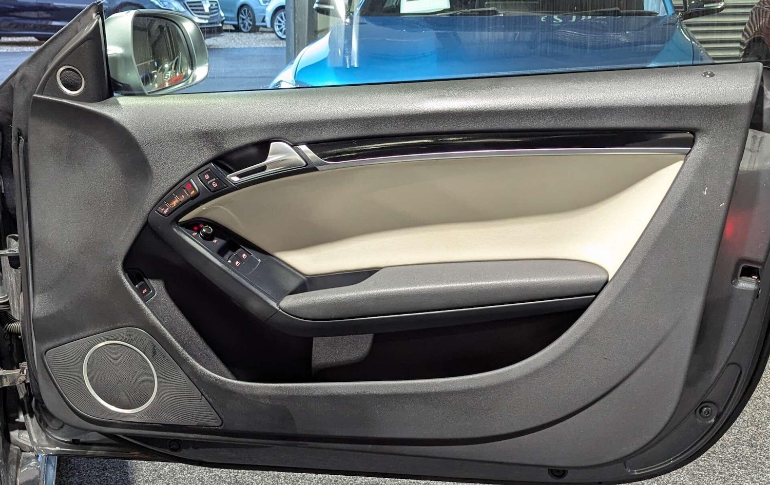 Used Audi RS5 2011 for sale - 77156533: Photo 16