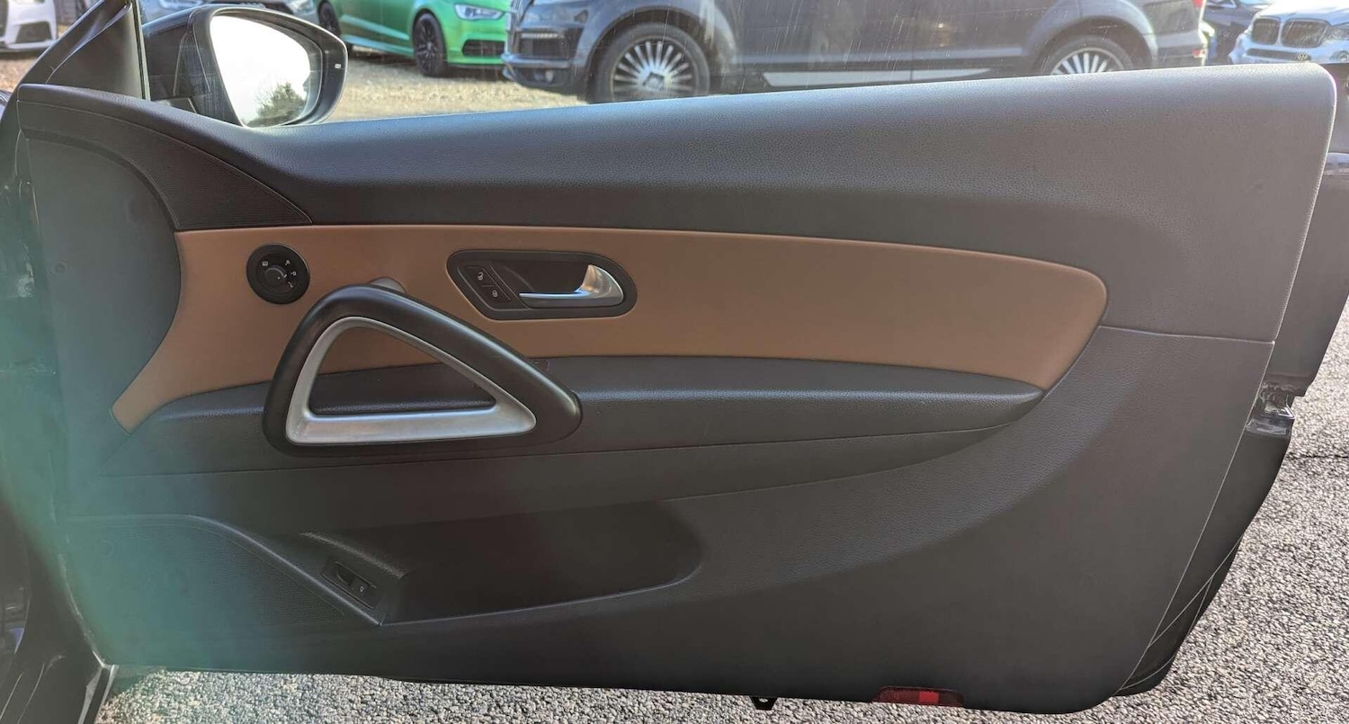 Used Volkswagen Scirocco 2014 for sale - 76850095: Photo 15