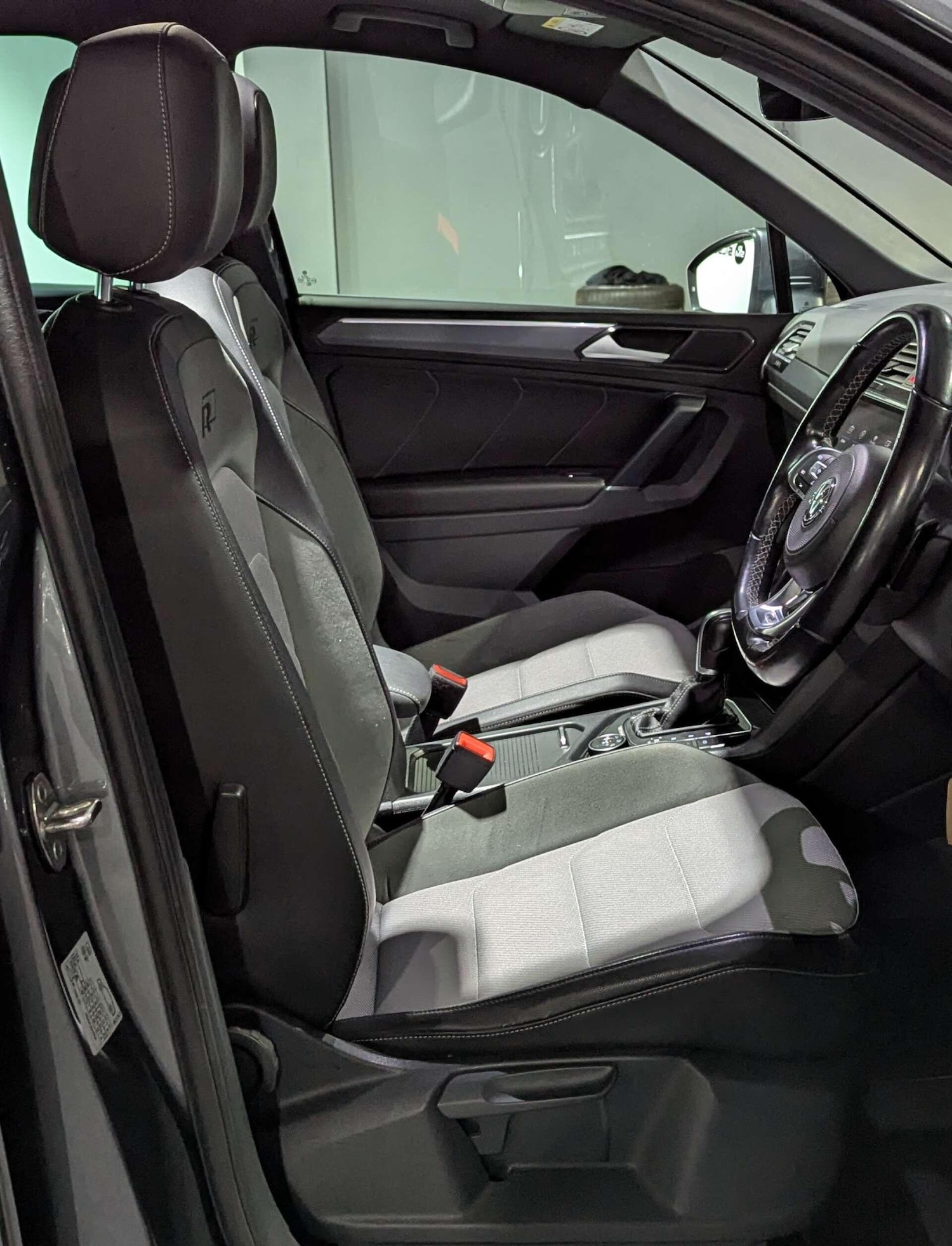 Used Volkswagen Tiguan 2018 for sale - 77230399: Photo 17