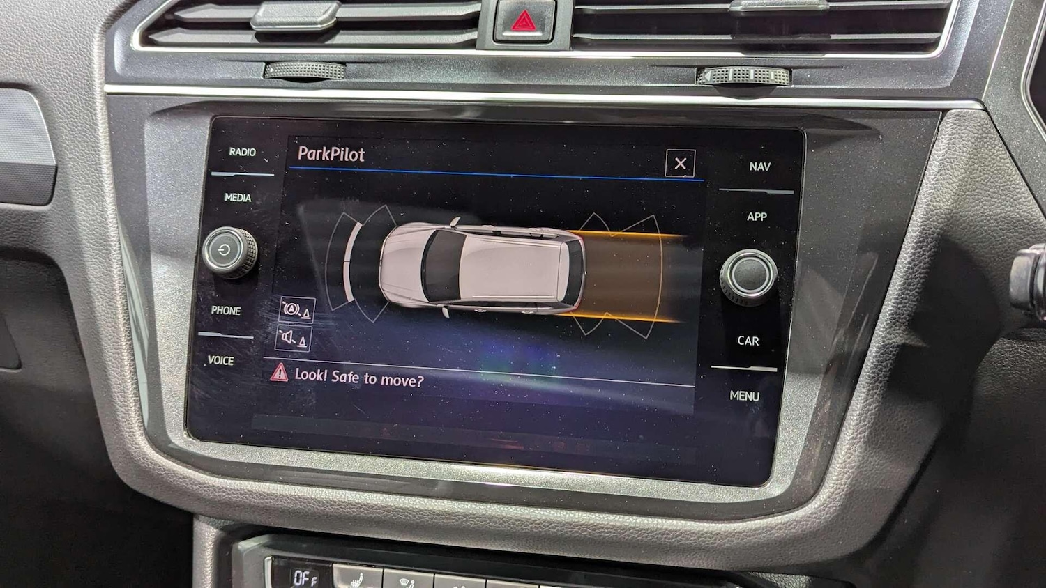 Used Volkswagen Tiguan 2018 for sale - 77230399: Photo 36