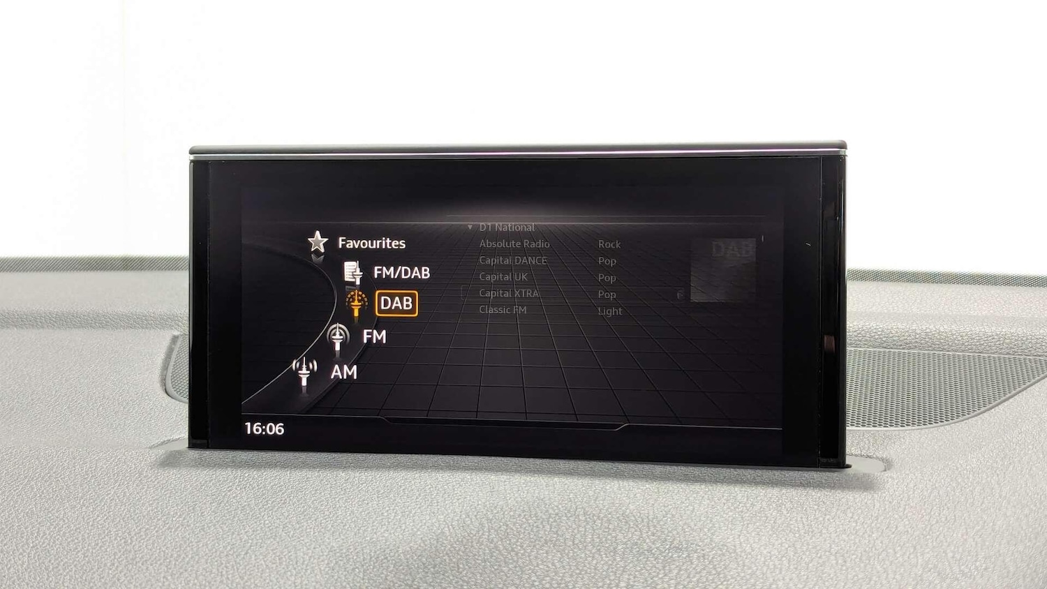 Used Audi Q7 2015 for sale - 77799238: Photo 46