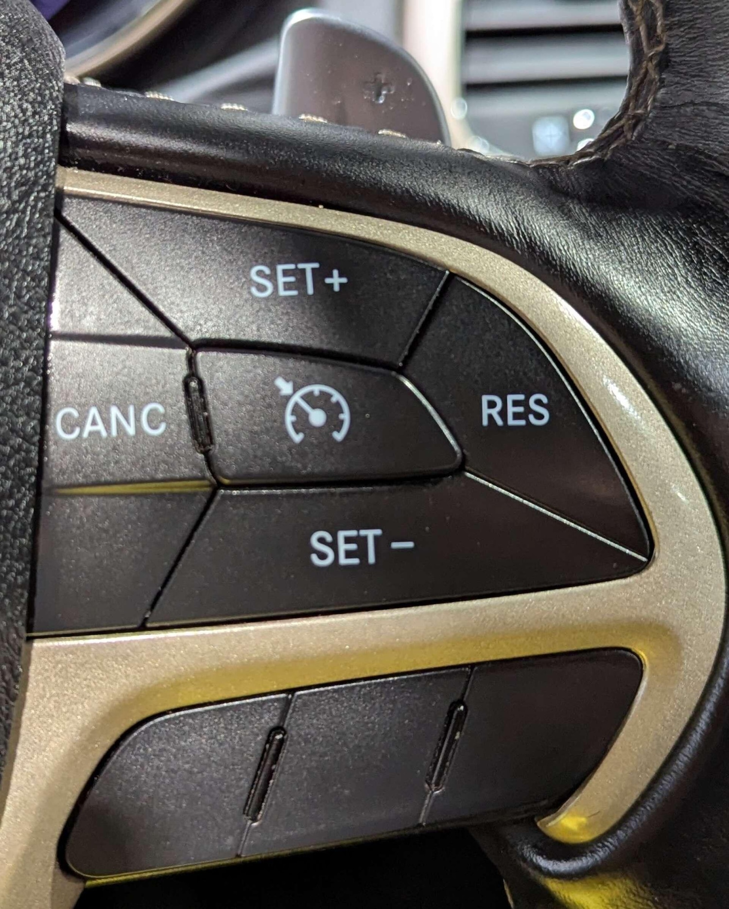 Used Jeep Grand Cherokee 2015 for sale - 76886134: Photo 32