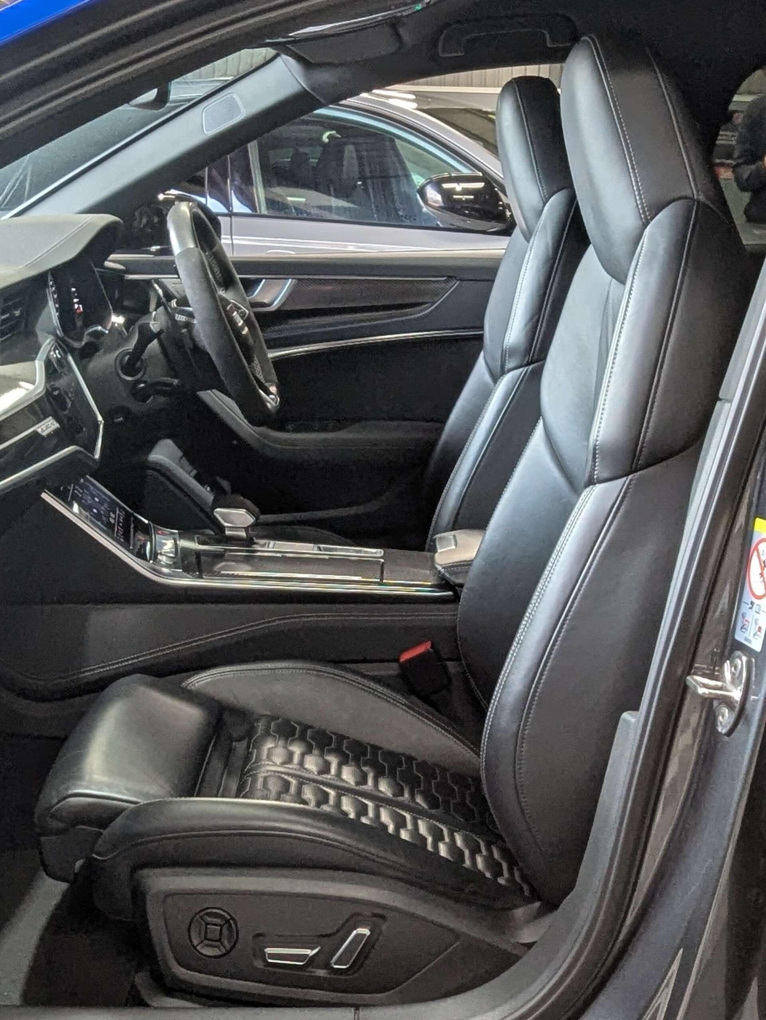 Used Audi RS6 2020 for sale - 76731127: Photo 24