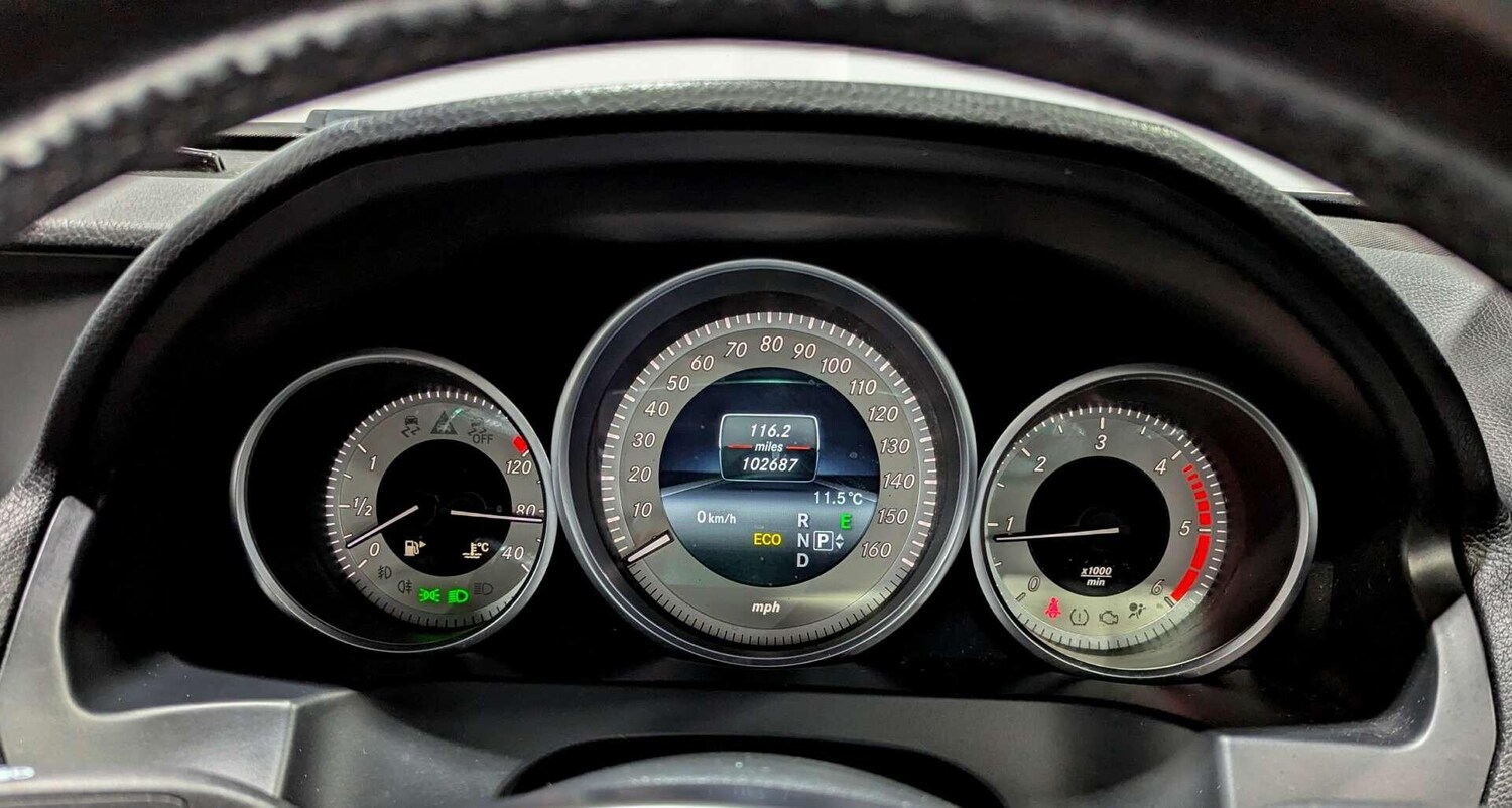 Used Mercedes-Benz E Class 2015 for sale - 77467903: Photo 40