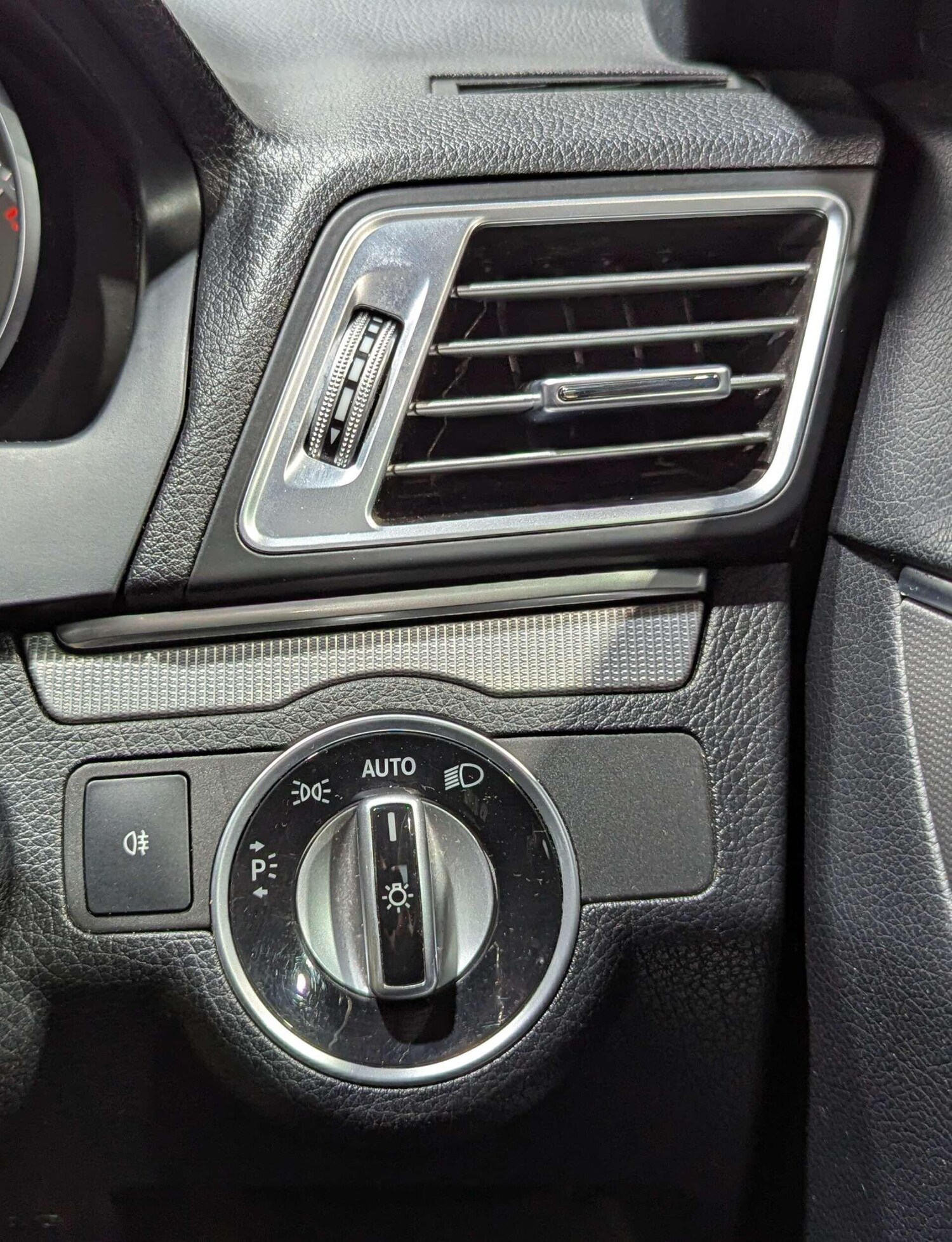 Used Mercedes-Benz E Class 2015 for sale - 77467903: Photo 46