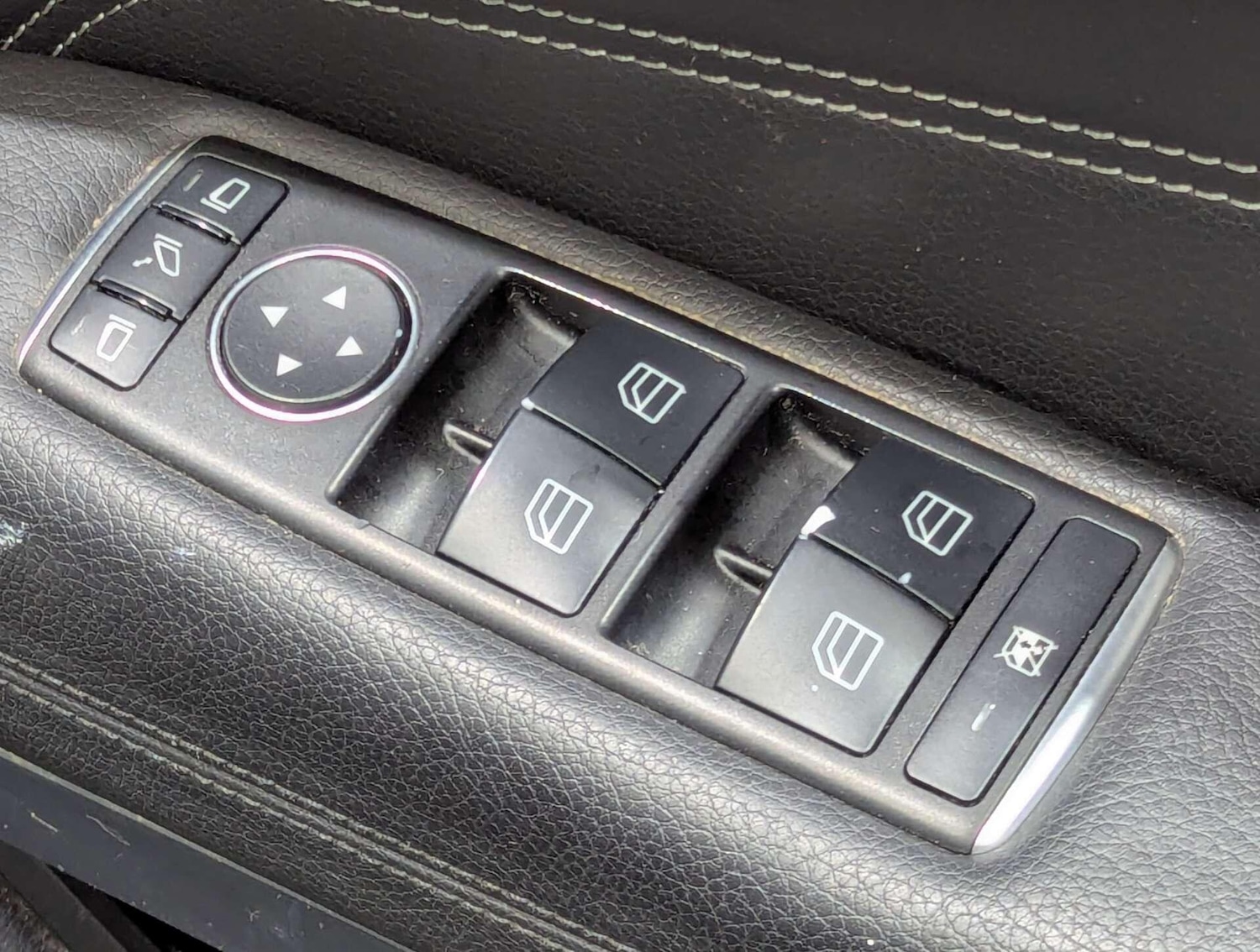 Used Mercedes-Benz E Class 2015 for sale - 77467903: Photo 50