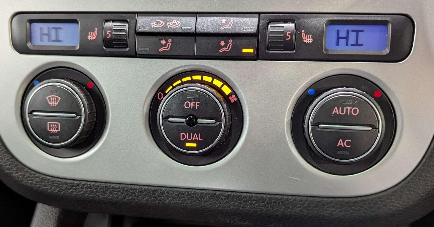 Used Volkswagen Scirocco 2008 for sale - 77940538: Photo 29